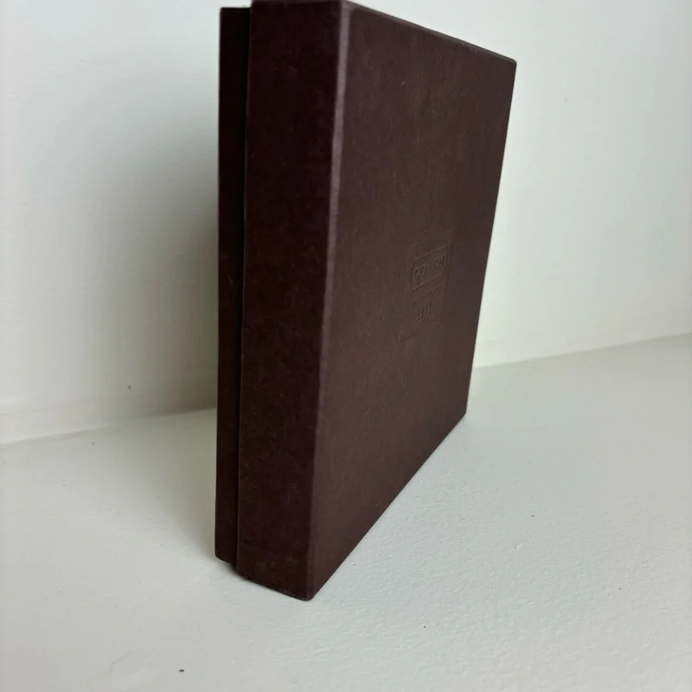 Coach Box - Picture 4 of 9